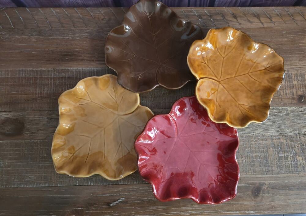 Williams Sonoma B Eigen 2010 Fall Leaf Plates Set of 4 Autumn Thanksgiving